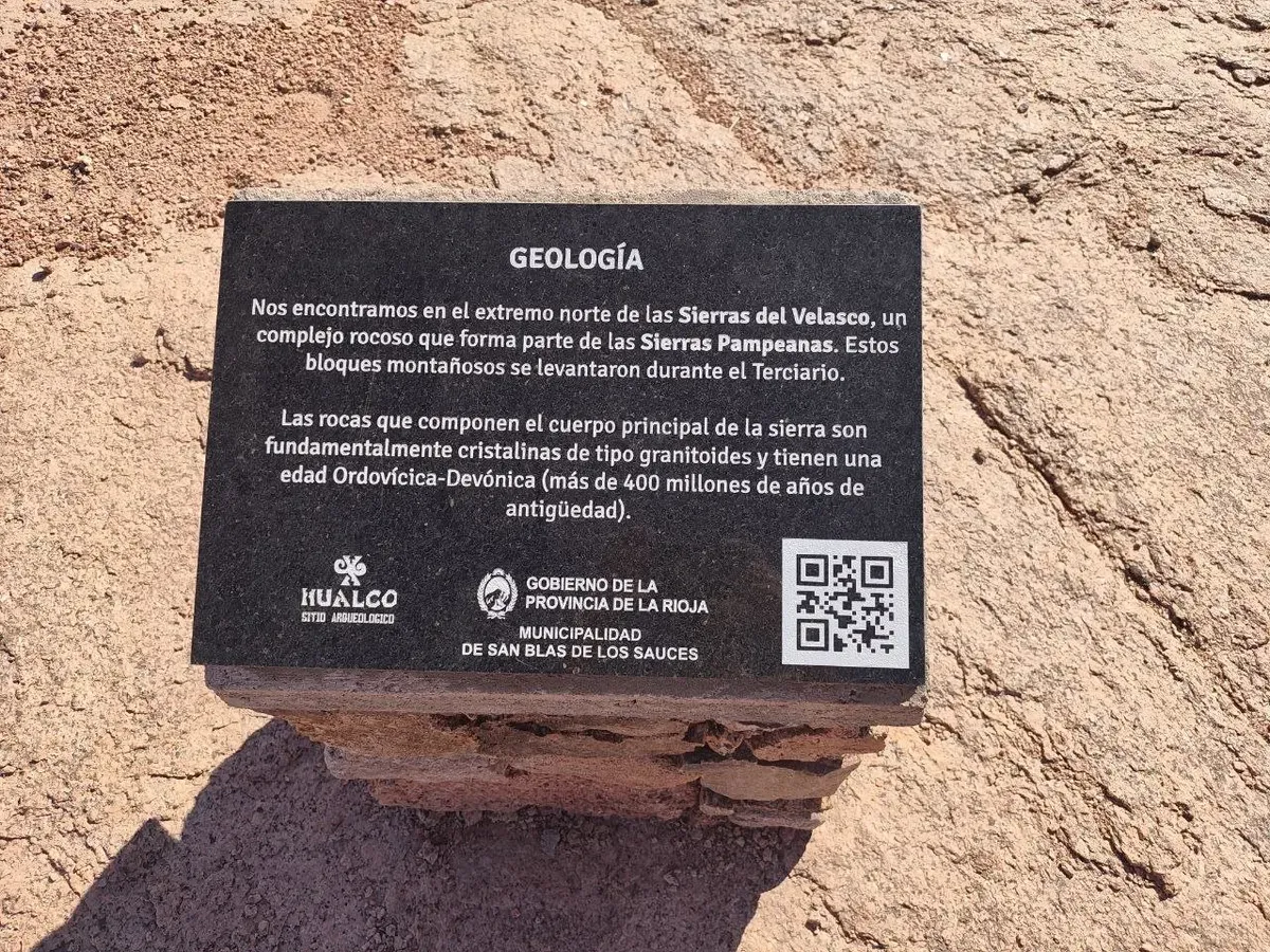 Cartel de geología: extremo norte de las Sierras del Velasco