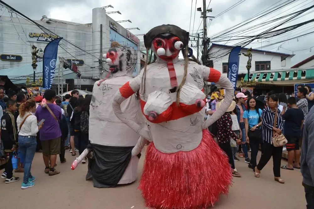 festival phi ta khon