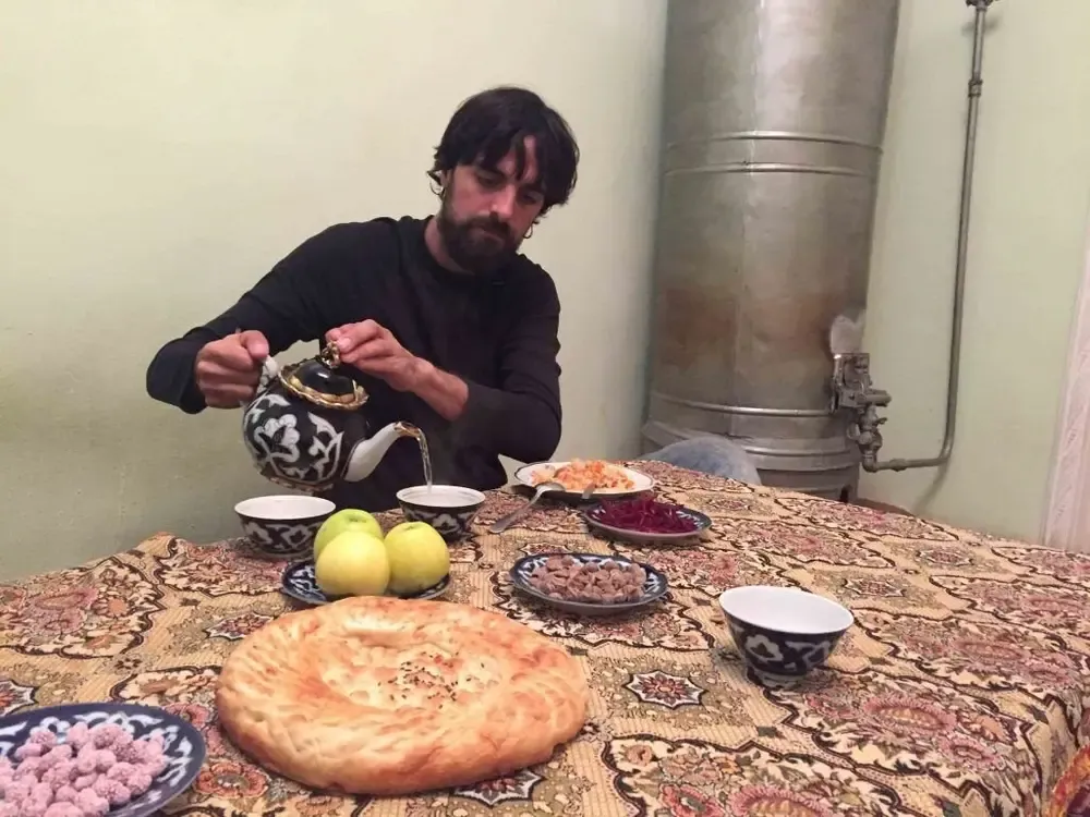 Cenando en casa de un local que nos invitó