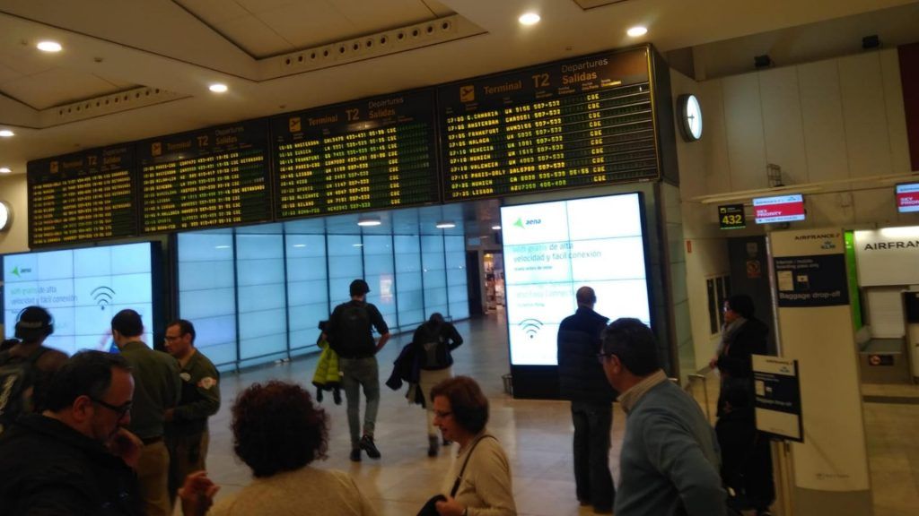 asistencia en los aeropuertos con discapacidad auditiva
