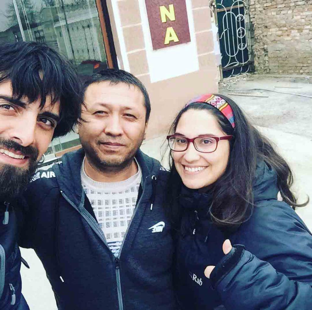 Con nuestro conductor al llegar a Bajara