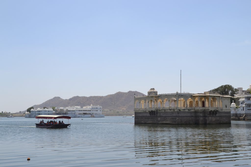 Crucero por el lago Pichola