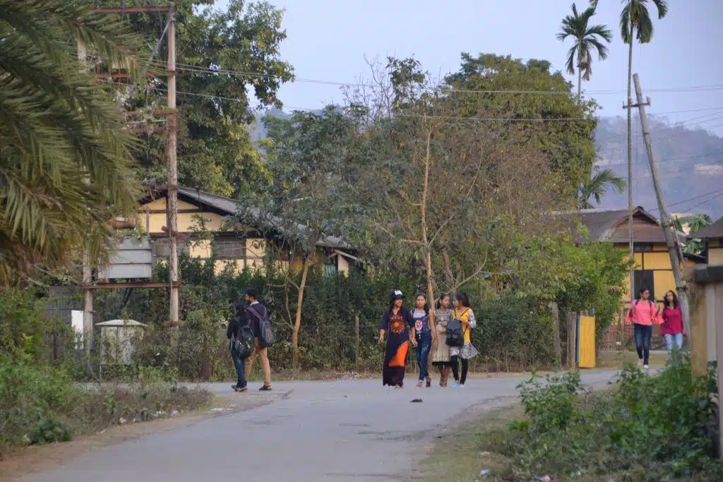 Paseando por los barrios de periferia de Guwahati